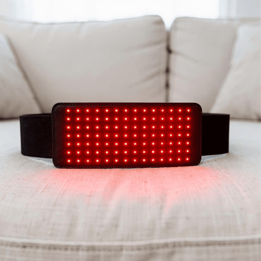 Mvolo Infrarood Rugband gebruikt 660 & 850 nm licht voor pijnverlichting, ontspanning & sneller herstel, draadloos en comfortabel. 